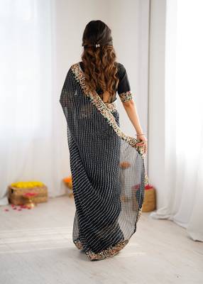 Black thread & sequins embroidered faux georgette bandhani print saree with unstitched banglori silk blouse 4