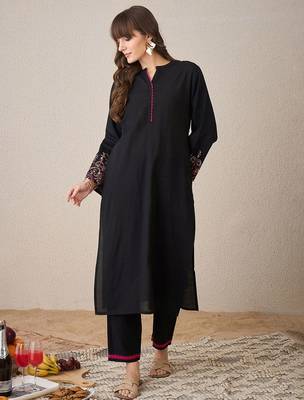 Mandarin Collar Flared Sleeves Thread Work Straight Kurta With Trouser 6
