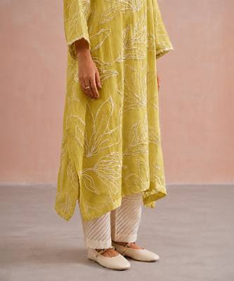 Lemon yellow embroidered mul chanderi co ord set 5