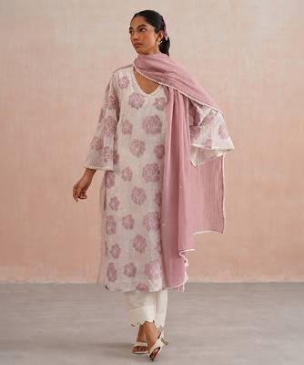 Off white pink embroidered mul chanderi kurta set 2
