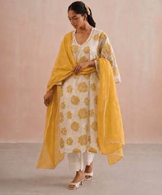 Off white yellow embroidered mul chanderi kurta set 2