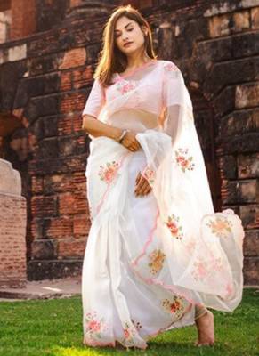Floral embroidered organza saree 3