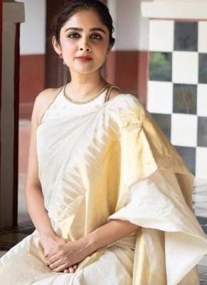 Woven designed zari kanjeevaram saree 4