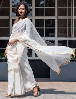White & gold-toned zari pure cotton solid saree 2