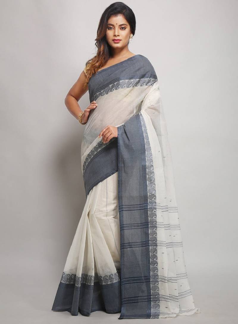 Pure cotton taant saree with contrast border