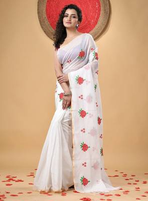 Floral embroidered zari saree 1