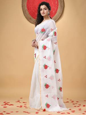 Floral embroidered zari saree 2