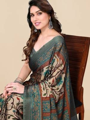 Floral printed chiffon saree 4