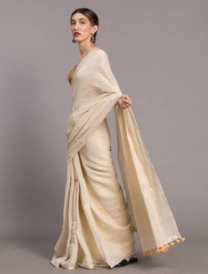 White & gold-toned ethnic motifs zari saree 3