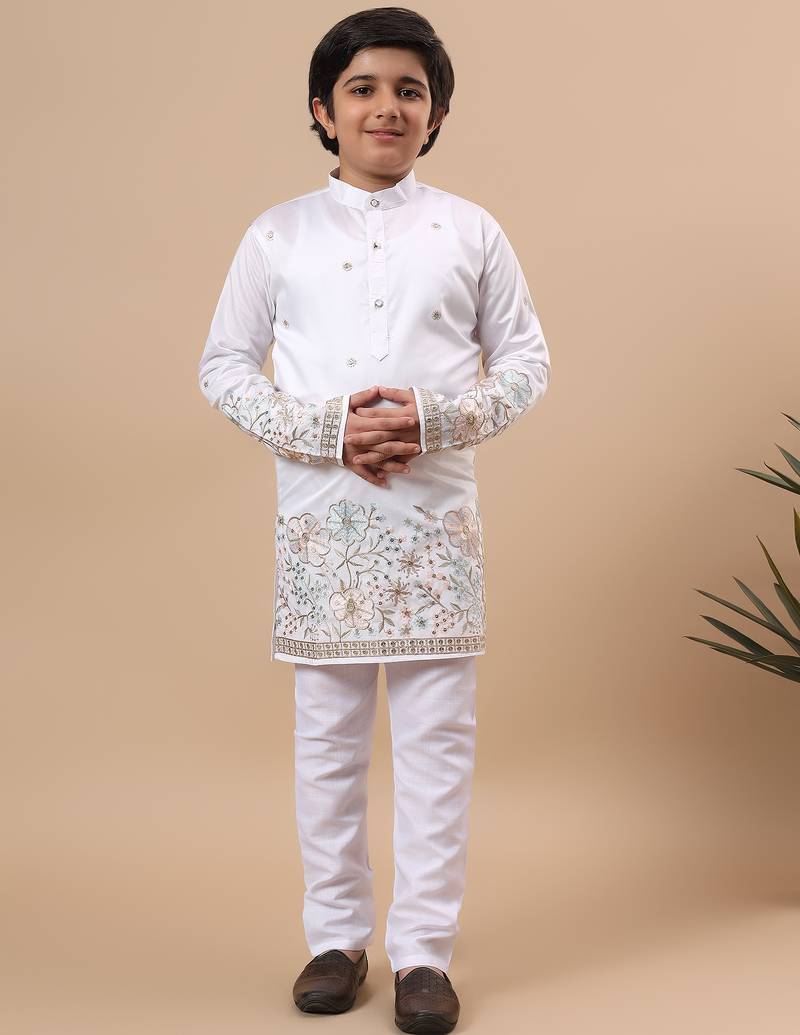 Boys white silk blend floral embroidered border kurta & pyjama set