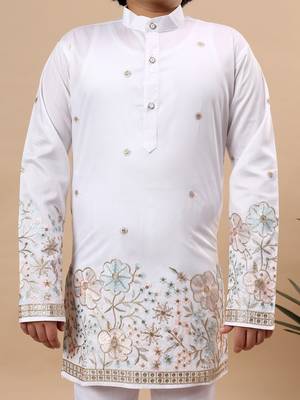 Boys white silk blend floral embroidered border kurta & pyjama set 3
