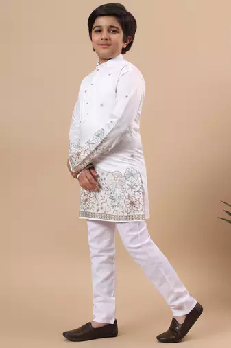 Boys white silk blend floral embroidered border kurta & pyjama set