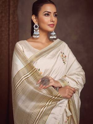 Ethnic motifs zari linen blend kasavu saree 4