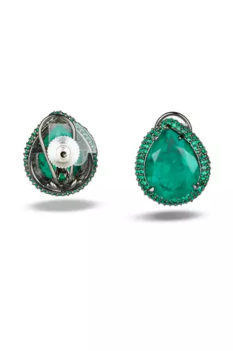 Green stone metallic teardrop stud earrings