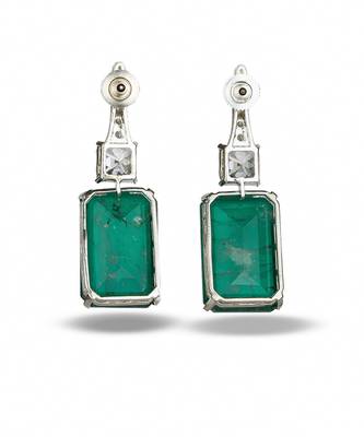 Emerald green stone silver plated drop earrings 3