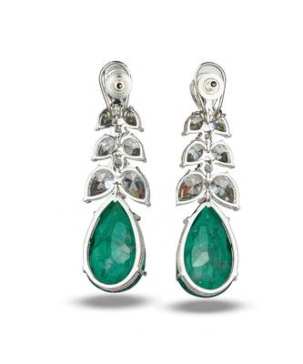 Emerald green stone silver plated drop earrings 2