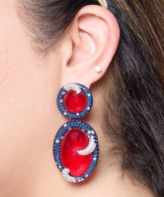 Coral red oval drop metallic earrings 1