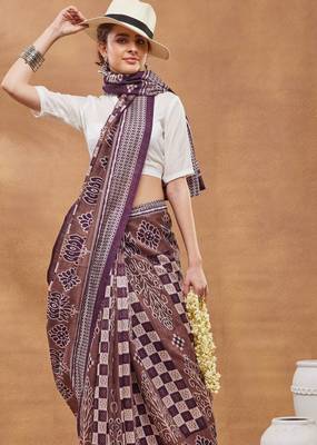 Checked silk bland saree 5