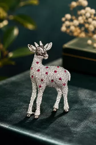 Silver-toned crystal deer brooch pin with ruby red stones 