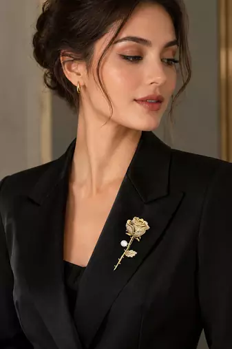 Gold plated rose flower pearl brooch for women |