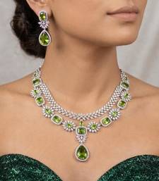 emerald green bridal jewellery set  silver-plated necklace, earrings, maangtika