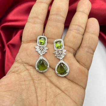 emerald green bridal jewellery set  silver-plated necklace, earrings, maangtika 3