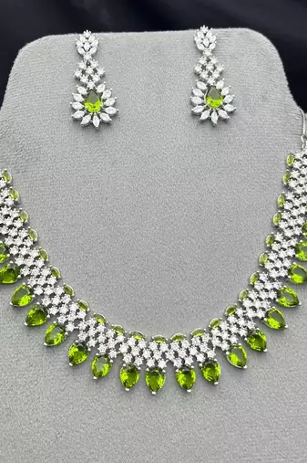peridot green pear cut necklace earrings set, silver tone floral bridal jewellery choker