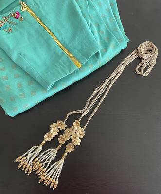 Golden handmade floral parandi 2