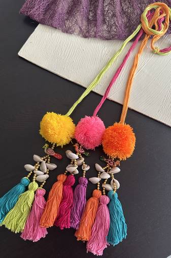 Handmade multicolored boho pompom parandi