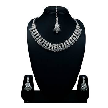 Grey color necklace set with earrings & maang tikka | kundan & agate stone | silver plating 1