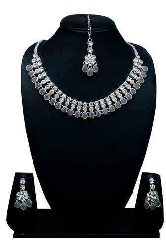 Grey color necklace set with earrings & maang tikka | kundan & agate stone | silver plating
