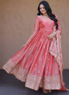 Peach pink embroidered fendi silk gwon with dupatta 2