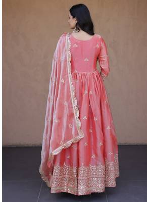 Peach pink embroidered fendi silk gwon with dupatta 3
