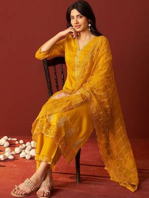 Women Ethnic Motifs Embroidered Thread Work Kurta with Trousers & With Dupatta 1