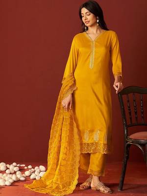 Women Ethnic Motifs Embroidered Thread Work Kurta with Trousers & With Dupatta 3