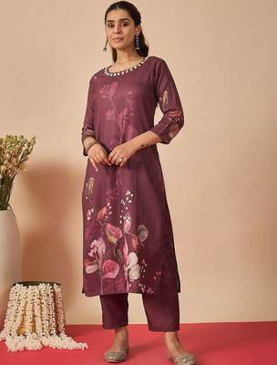 Women Floral Printed Thread Work Linen Kurta with Trousers & With Dupatta 2