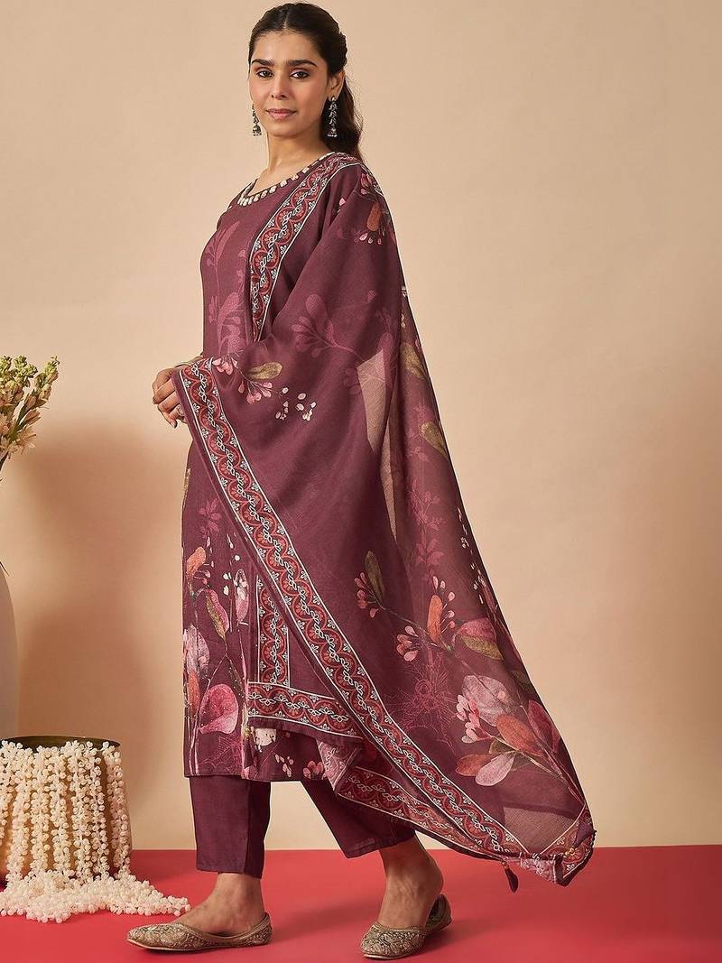 Women Floral Printed Thread Work Linen Kurta with Trousers & With Dupatta