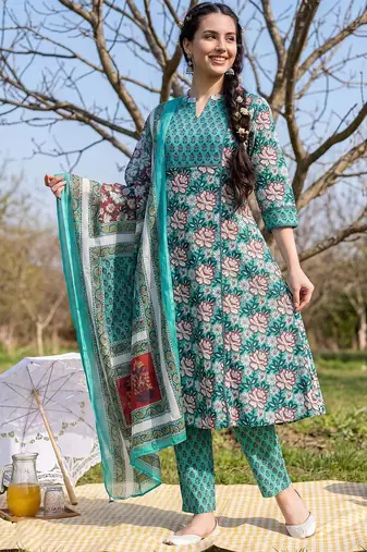 Women Floral Printed Cotton Kurta with Trousers & With Dupatta