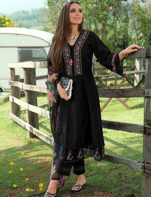 Floral Embroidered V-Neck Cotton A-Line Kurta With Trousers & Dupatta 4