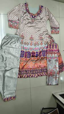 multicolor printed crepe silk kurta with straight pant & dupatta 5
