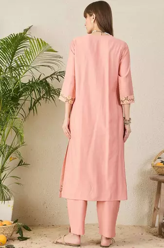 Women Floral Embroidered V-NeckThread Work Kurta with Trousers