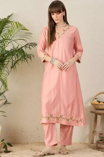 Women Floral Embroidered V-NeckThread Work Kurta with Trousers