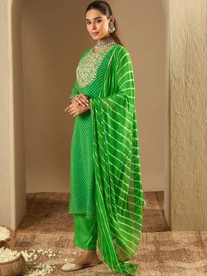 Women Leheriya Printed Thread Work Kurta with Trousers & With Dupatta 1