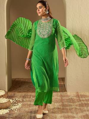 Women Leheriya Printed Thread Work Kurta with Trousers & With Dupatta 4