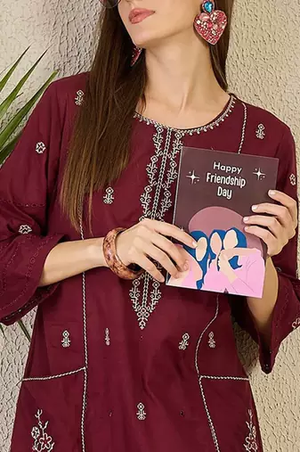 Ethnic Motifs Embroidered Thread Work Cotton Kurta with Trousers