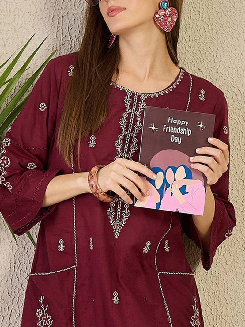 Ethnic Motifs Embroidered Thread Work Cotton Kurta with Trousers