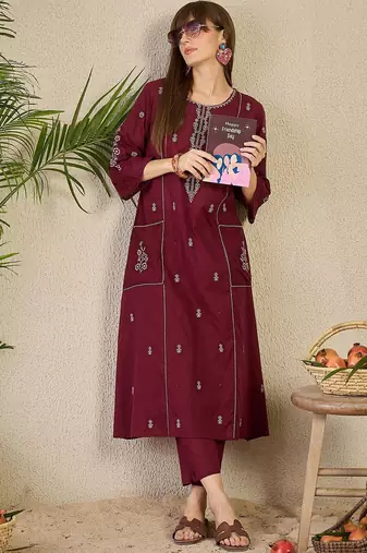 Ethnic Motifs Embroidered Thread Work Cotton Kurta with Trousers
