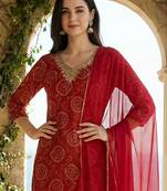 Women Ethnic Bandani Printed Thread Work Kurta with Trousers & Dupatta