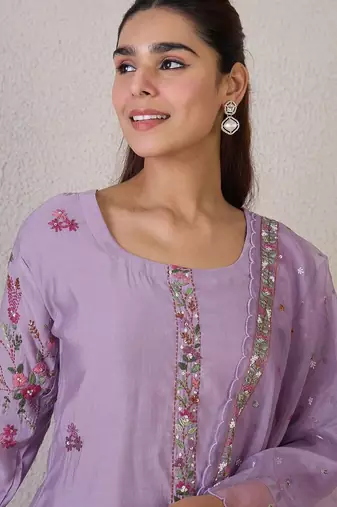 Women Floral Embroidered Kurta with Trousers & Dupatta