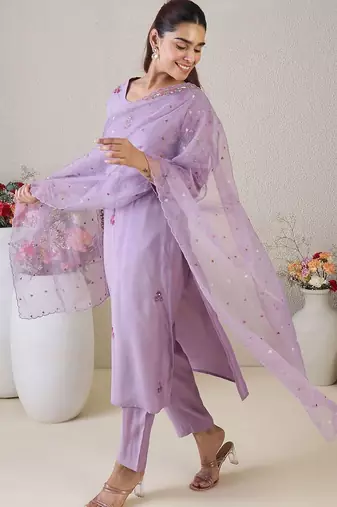 Women Floral Embroidered Kurta with Trousers & Dupatta